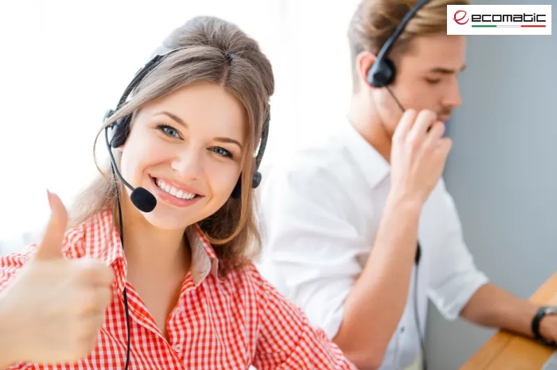 خدمة عملاء لاستقبال طلبك — صيانة إيكوماتك